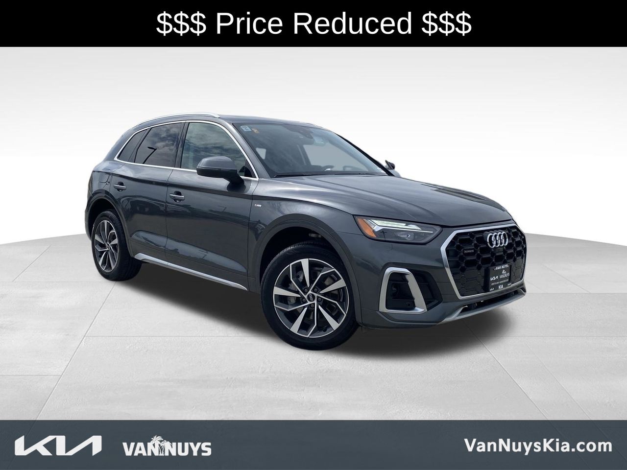 2023 Audi Q5 45 Premium Plus's photo