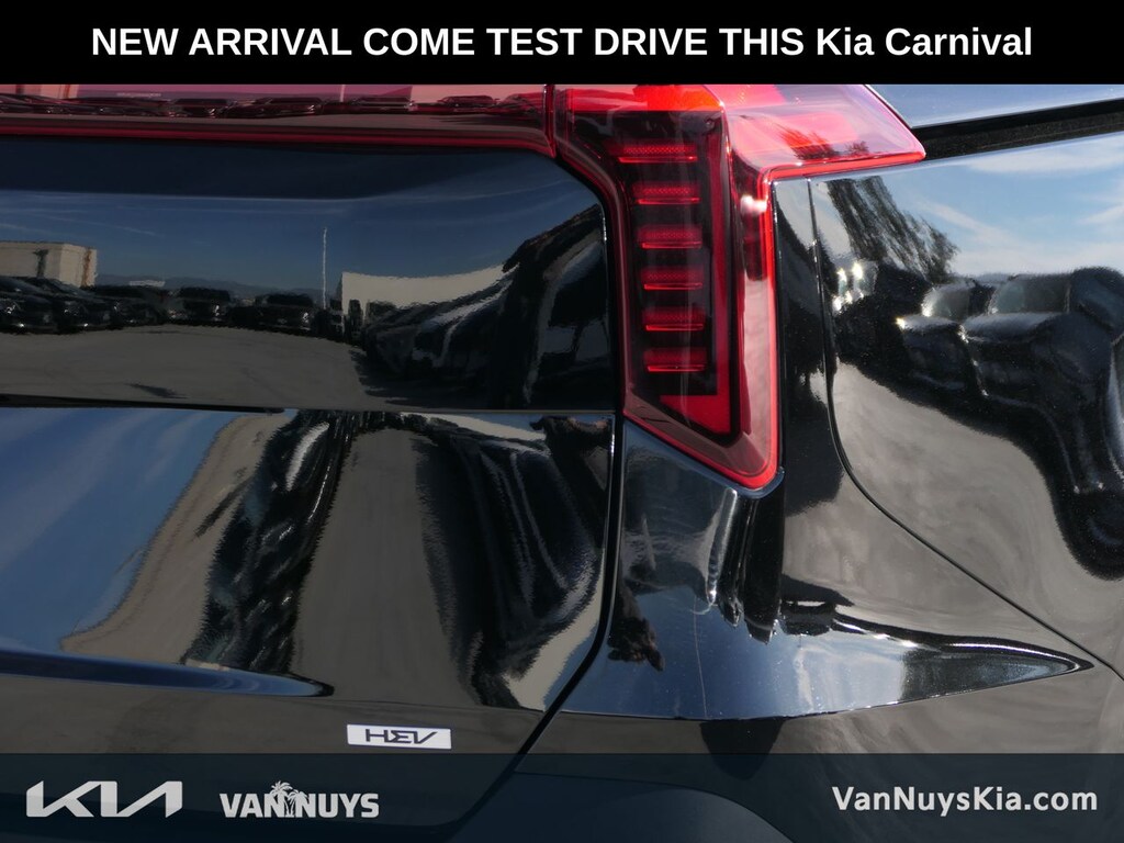 Used 2025 Kia Carnival Hybrid SX Prestige Van Passenger Van
