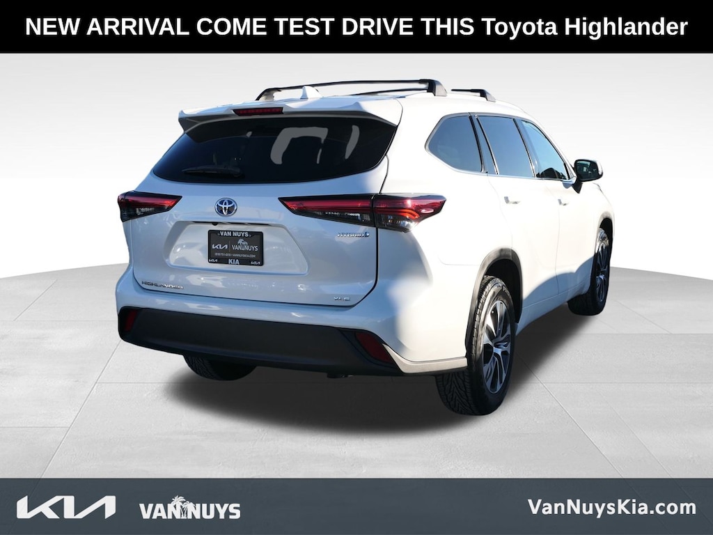 Used 2022 Toyota Highlander Hybrid XLE SUV