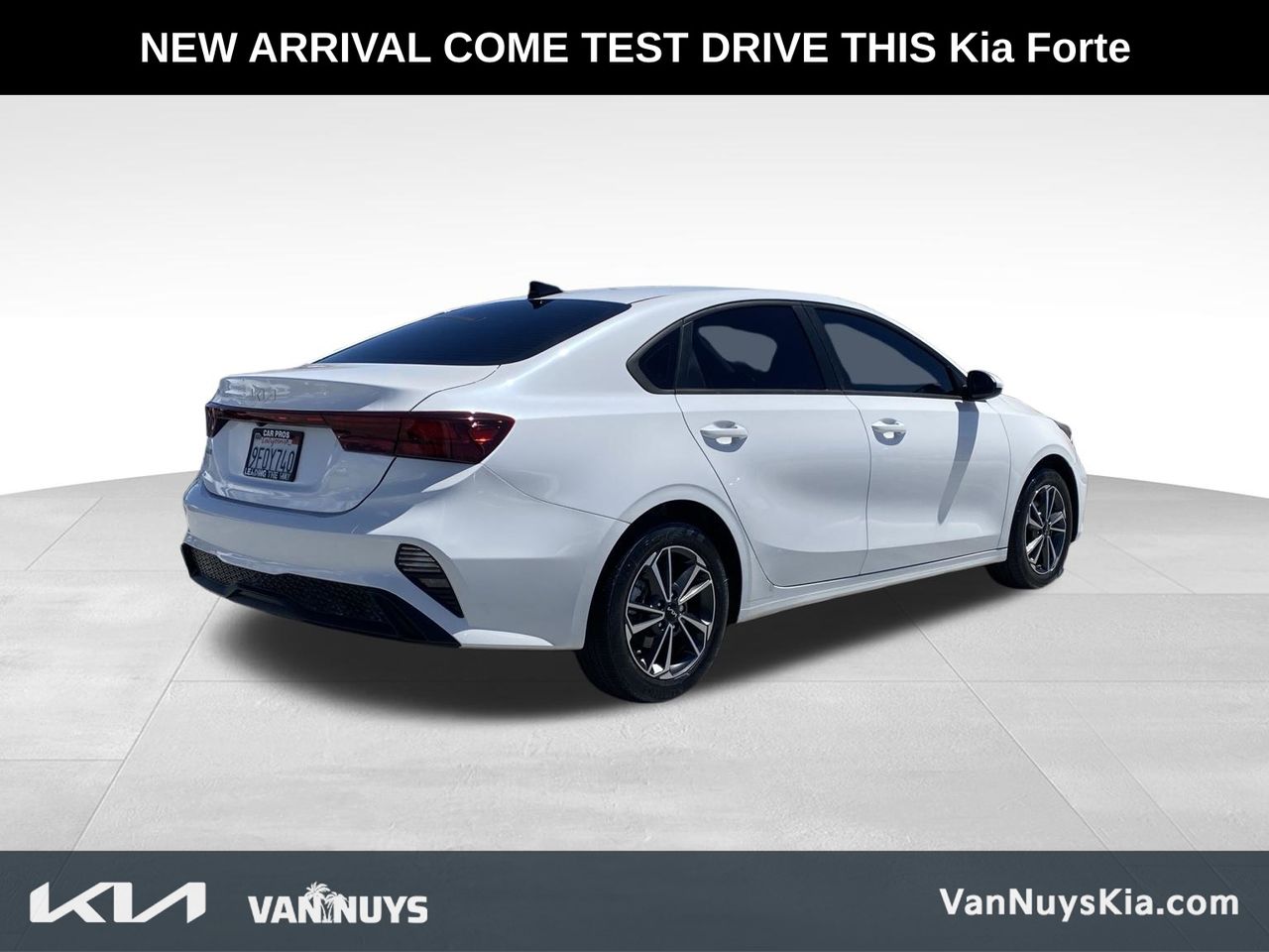 2023 Kia Forte LXS photo 3