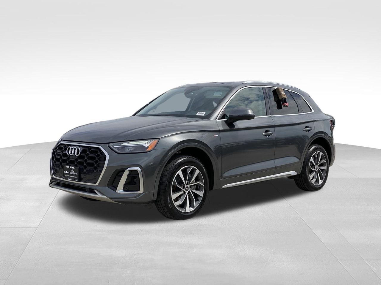 2023 Audi Q5 45 S Line Premium photo 3