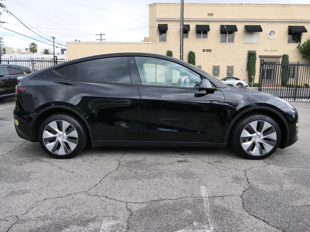Used 2022 Tesla Model Y Long Range SUV