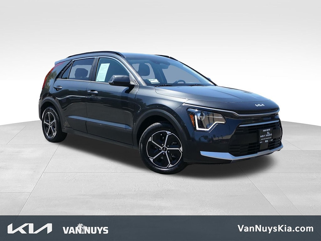 2024 Kia Niro EX HEV's photo