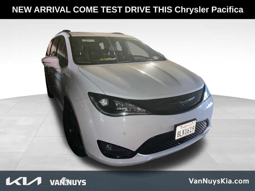 Used 2019 Chrysler Pacifica Limited Van Passenger Van