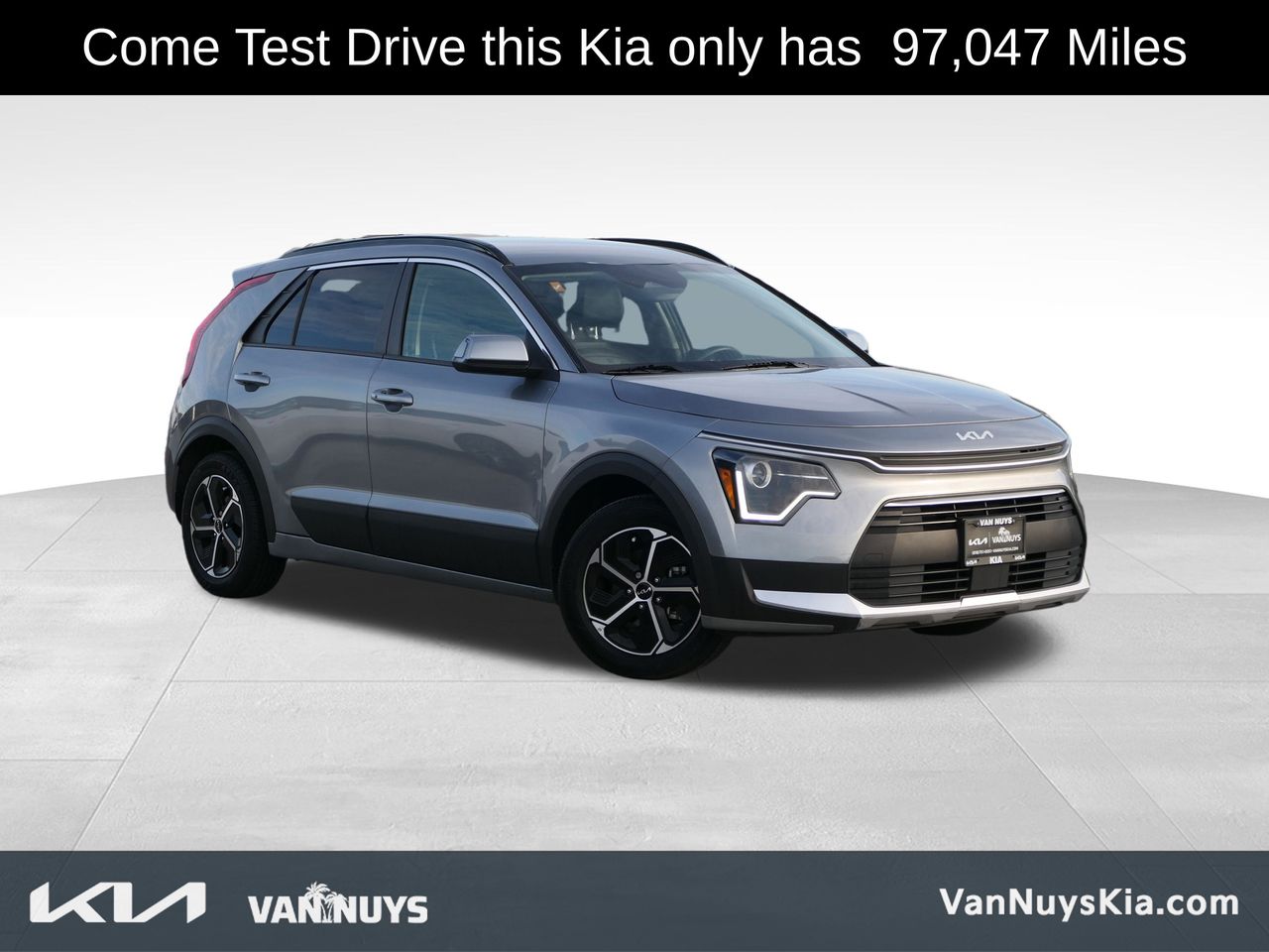 2023 Kia Niro EX's photo