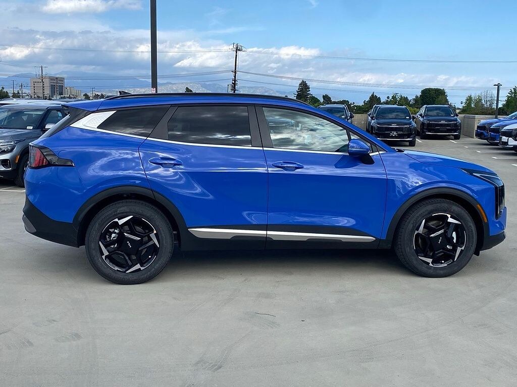 New 2026 Kia Sportage EX SUV