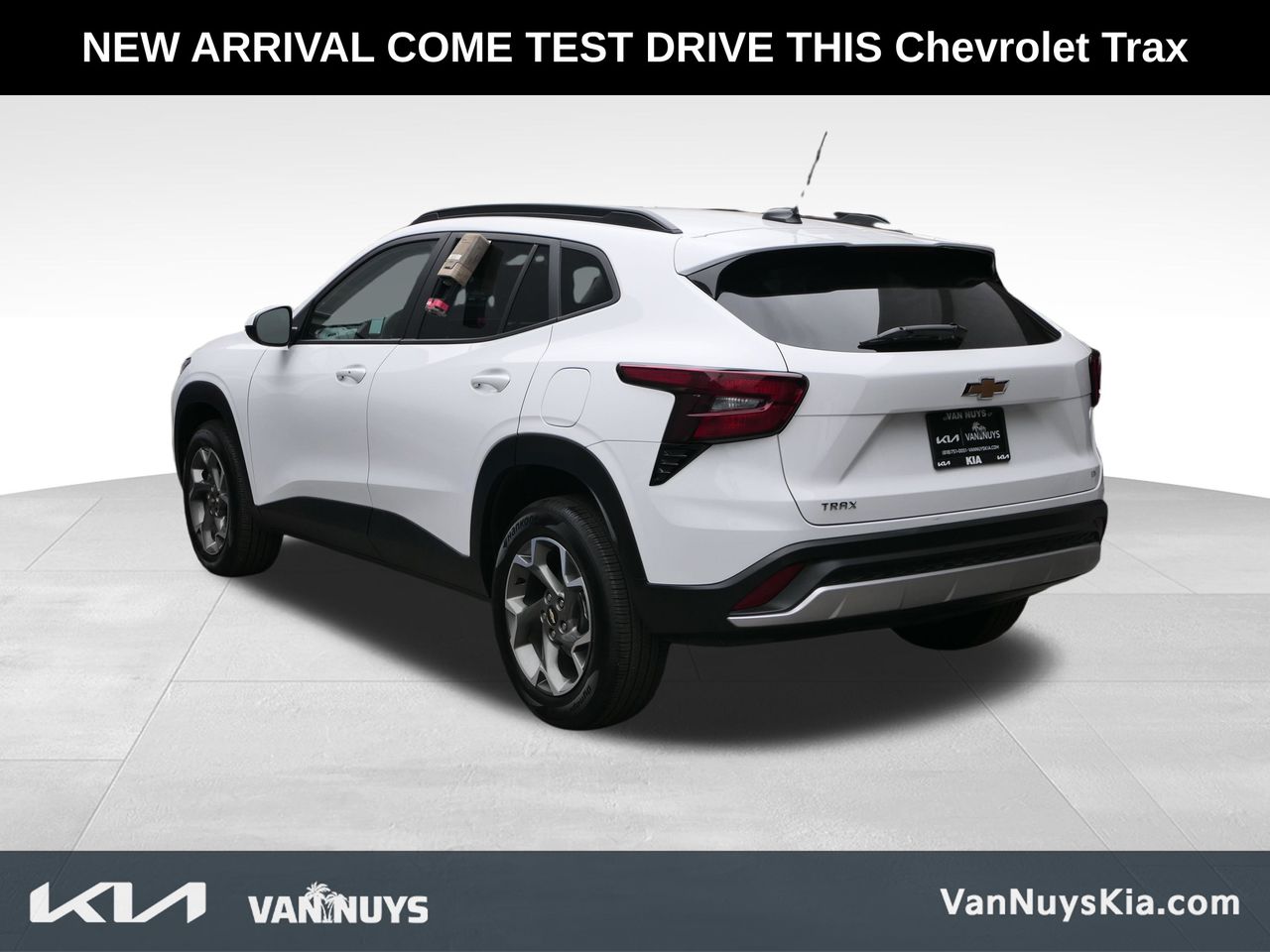 2025 Chevrolet Trax LT photo 4