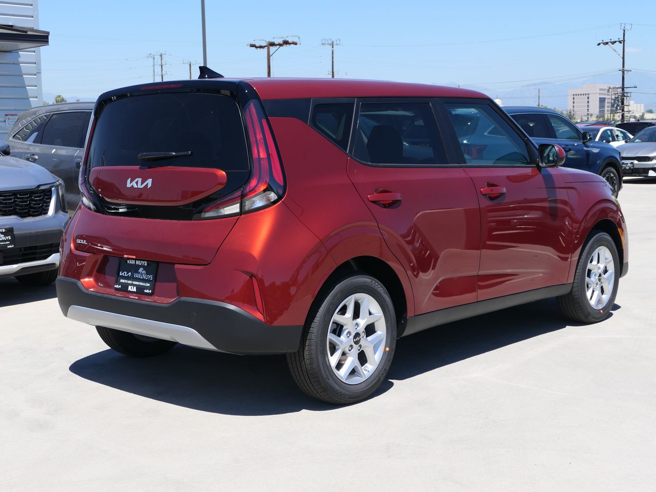 2025 Kia Soul S photo 3