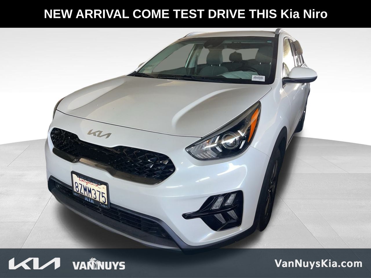 2022 Kia Niro LXS photo 2