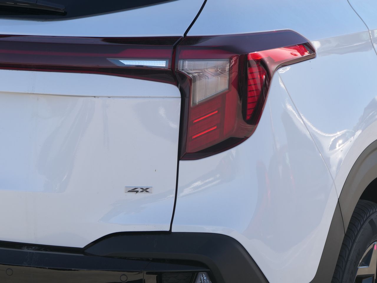 2026 Kia Seltos EX photo 3