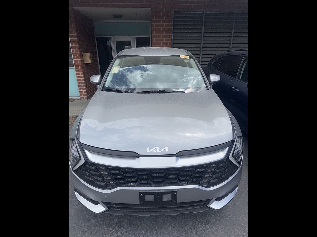 Used 2025 Kia Sportage LX SUV
