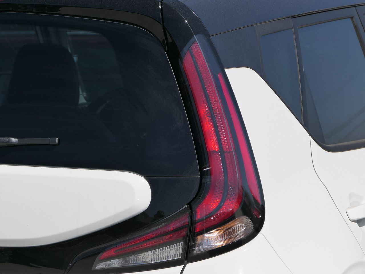 2025 Kia Soul EX photo 4
