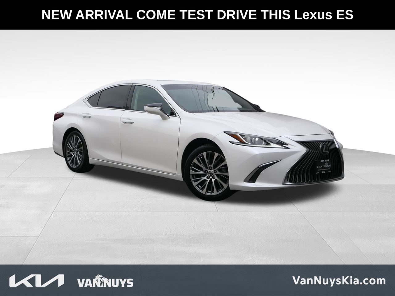 2020 Lexus ES 350 350's photo