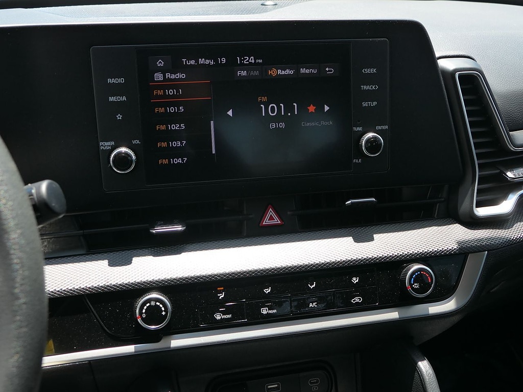 2025 Kia Sportage LX - Photo 17