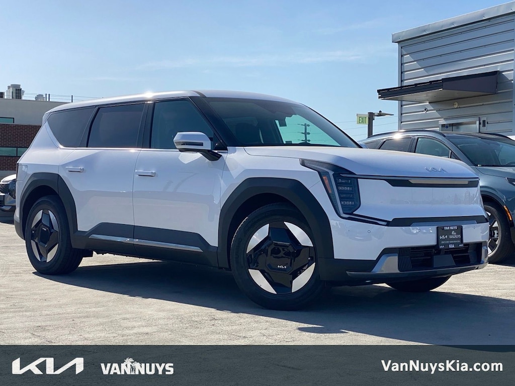 New 2026 Kia EV9 Light SUV