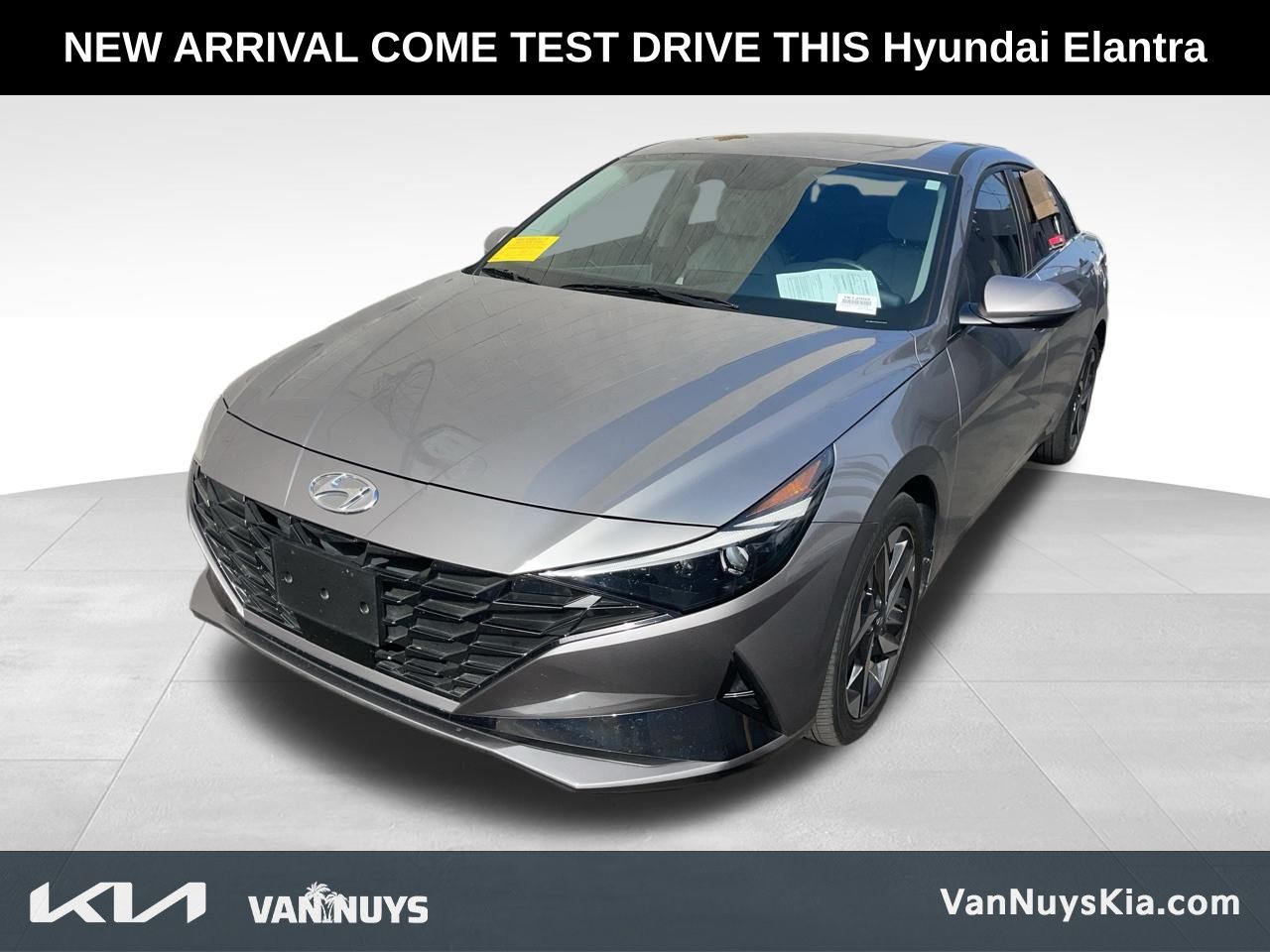 2023 Hyundai Elantra Limited photo 2