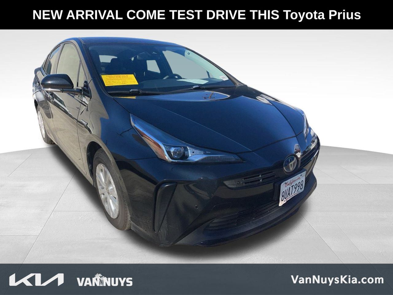 2020 Toyota Prius LE photo 3