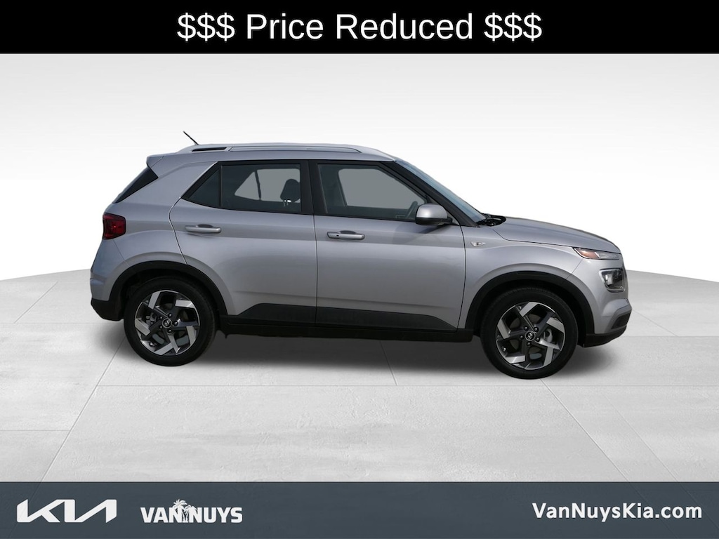 Used 2025 Hyundai Venue SEL SUV