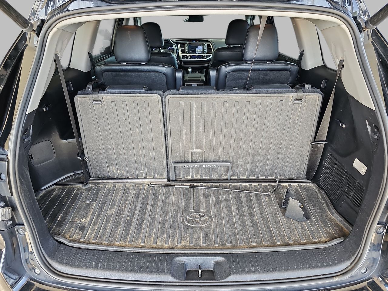 Used 2018 Midnight Black Metallic Toyota Limited image 16