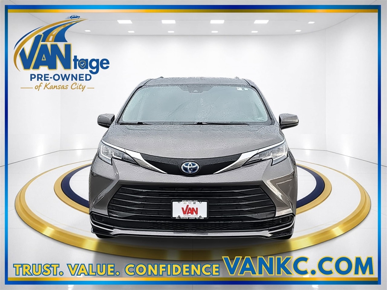 Used 2022 Toyota Sienna LE with VIN 5TDKRKEC4NS092845 for sale in Kansas City