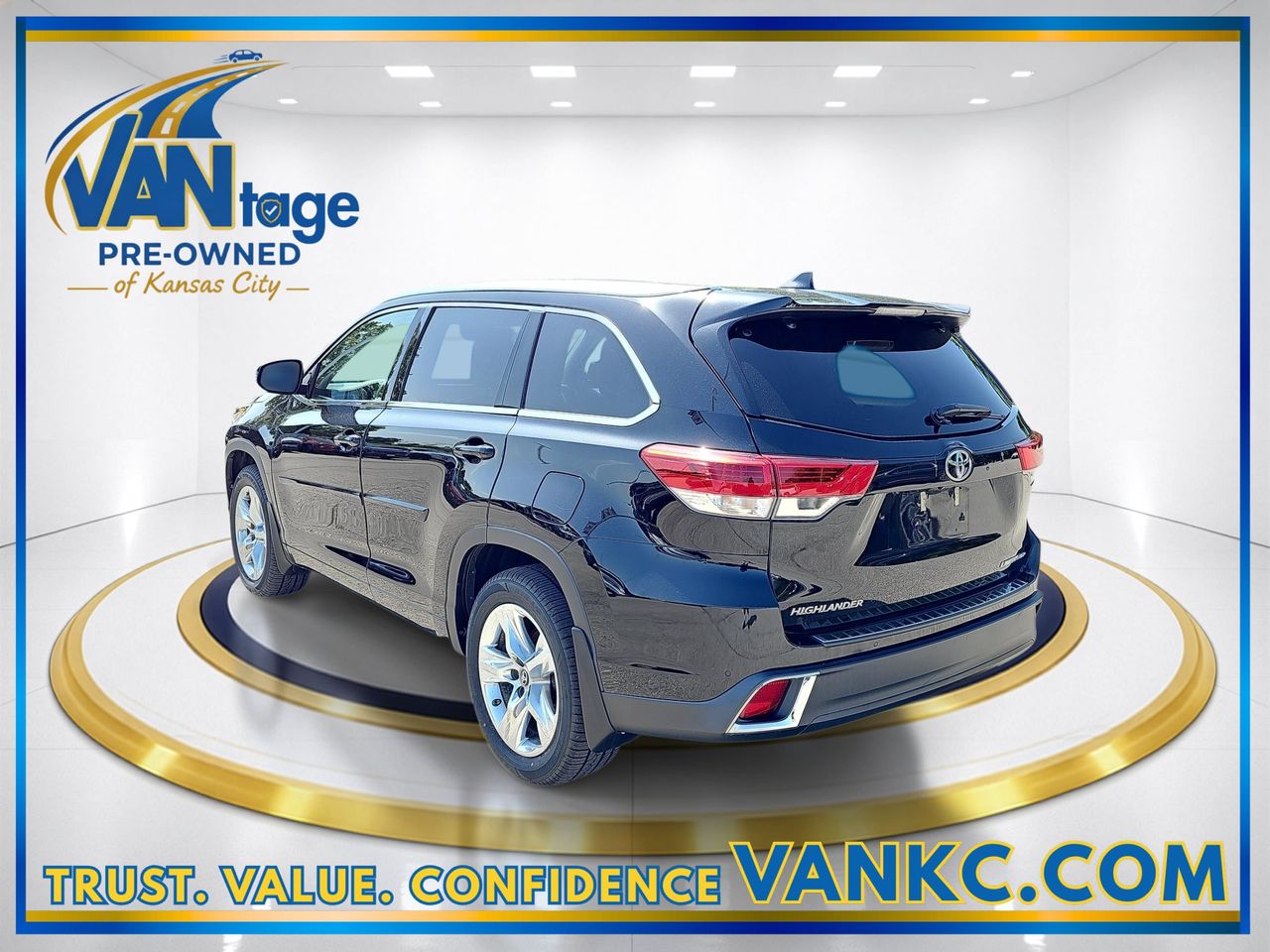 Used 2018 Midnight Black Metallic Toyota Limited image 9