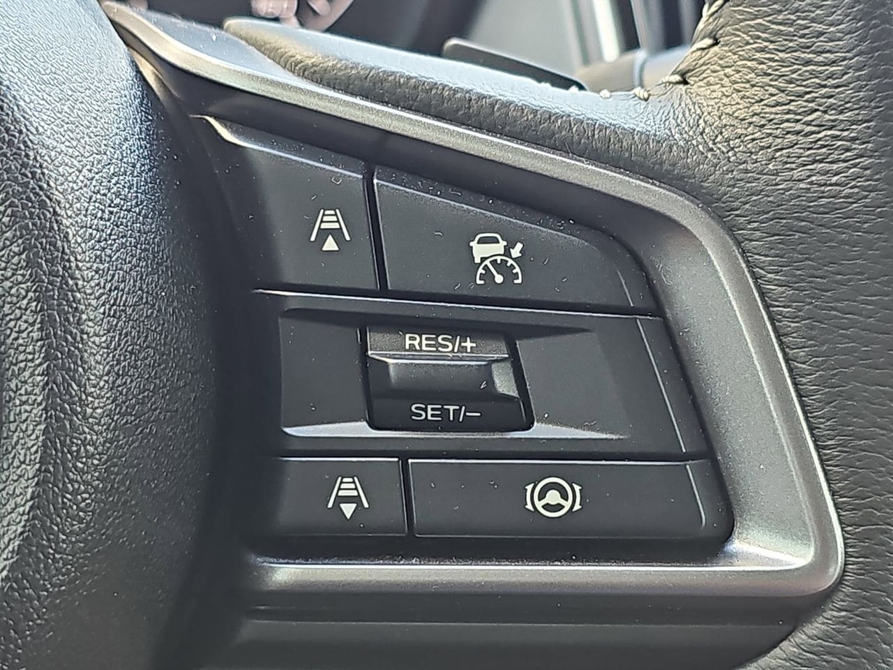 Used 2025 Crystal White Pearl Subaru Premium image 22