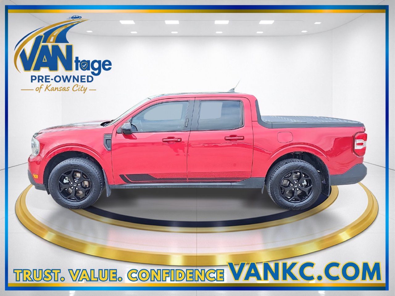 Used 2022 Red Metallic Ford Lariat image 10