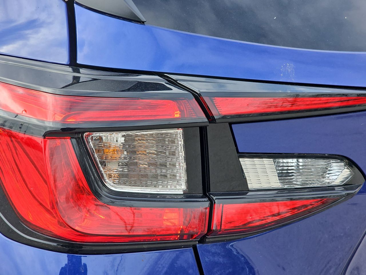 New 2026 Sapphire Blue Pearl Subaru Premium image 34