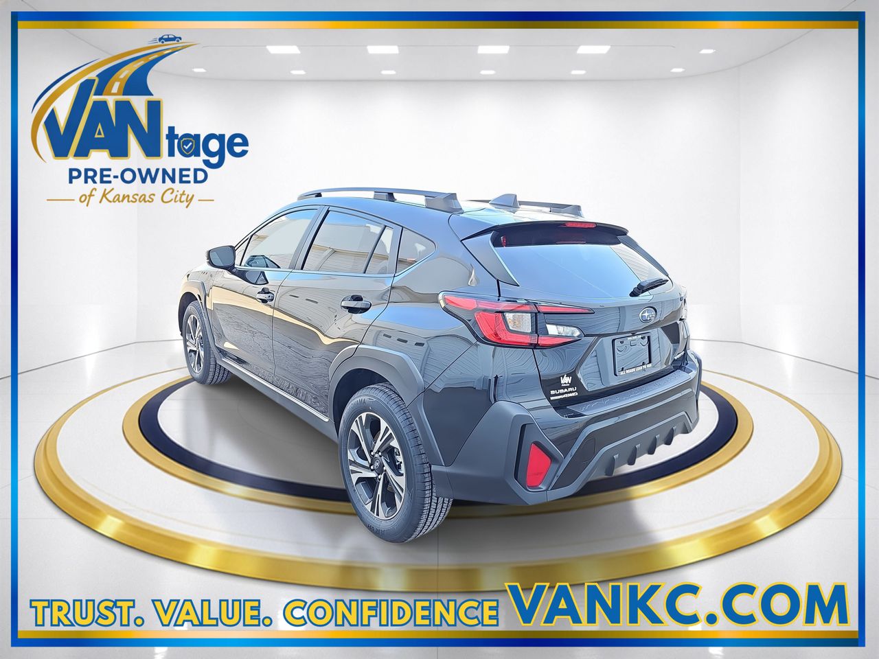 Certified Used 2025 Crystal Black Silica Subaru Premium image 9