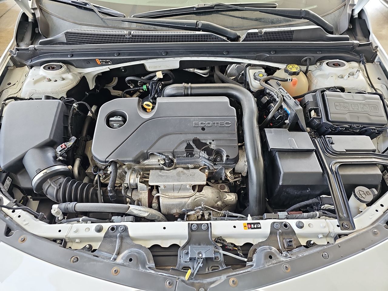 Used 2019 Summit White Chevrolet LT image 33