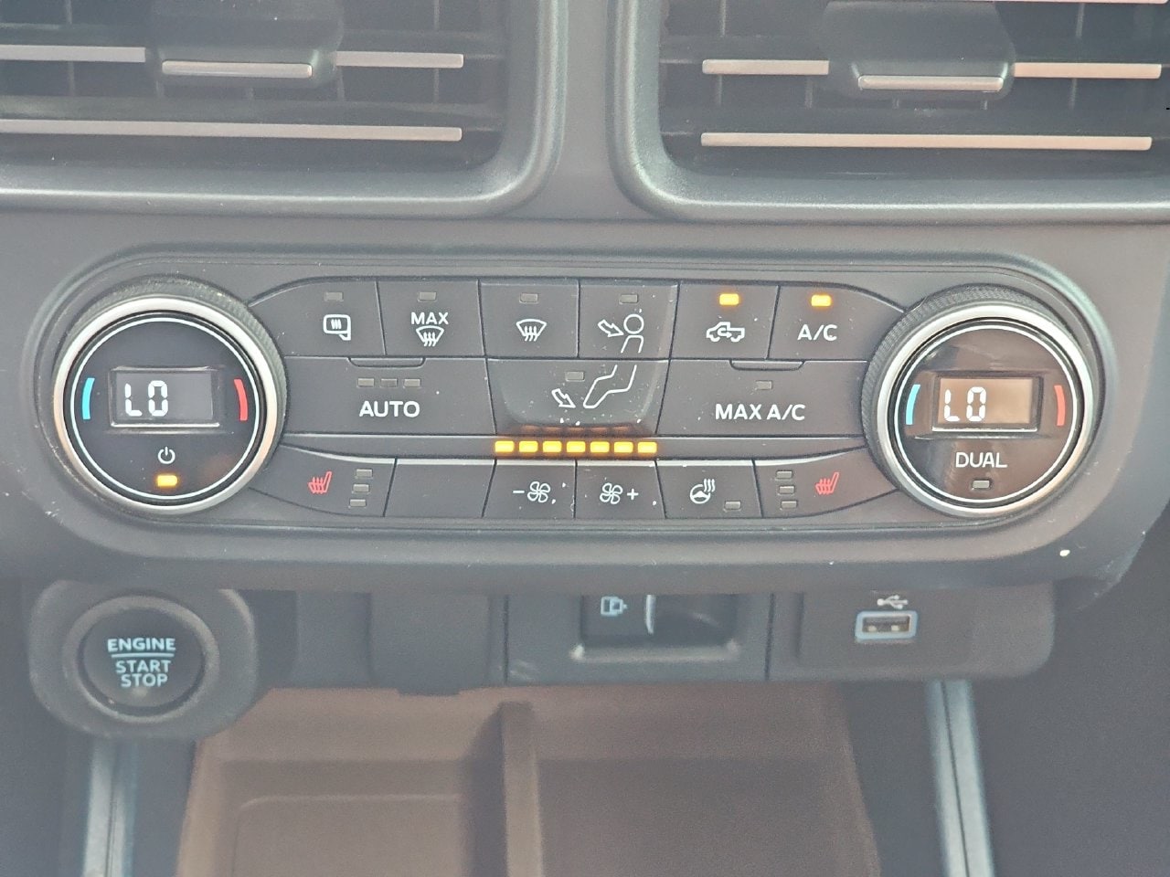 Used 2022 Red Metallic Ford Lariat image 25