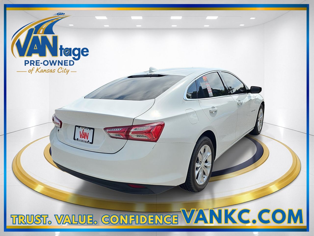 Used 2019 Summit White Chevrolet LT image 6
