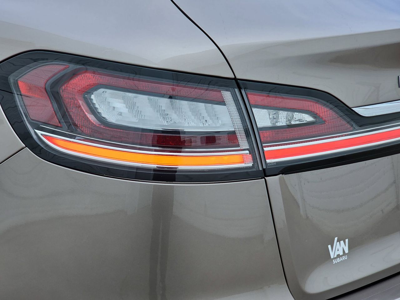 Used 2021 Mocha Lincoln Reserve image 40