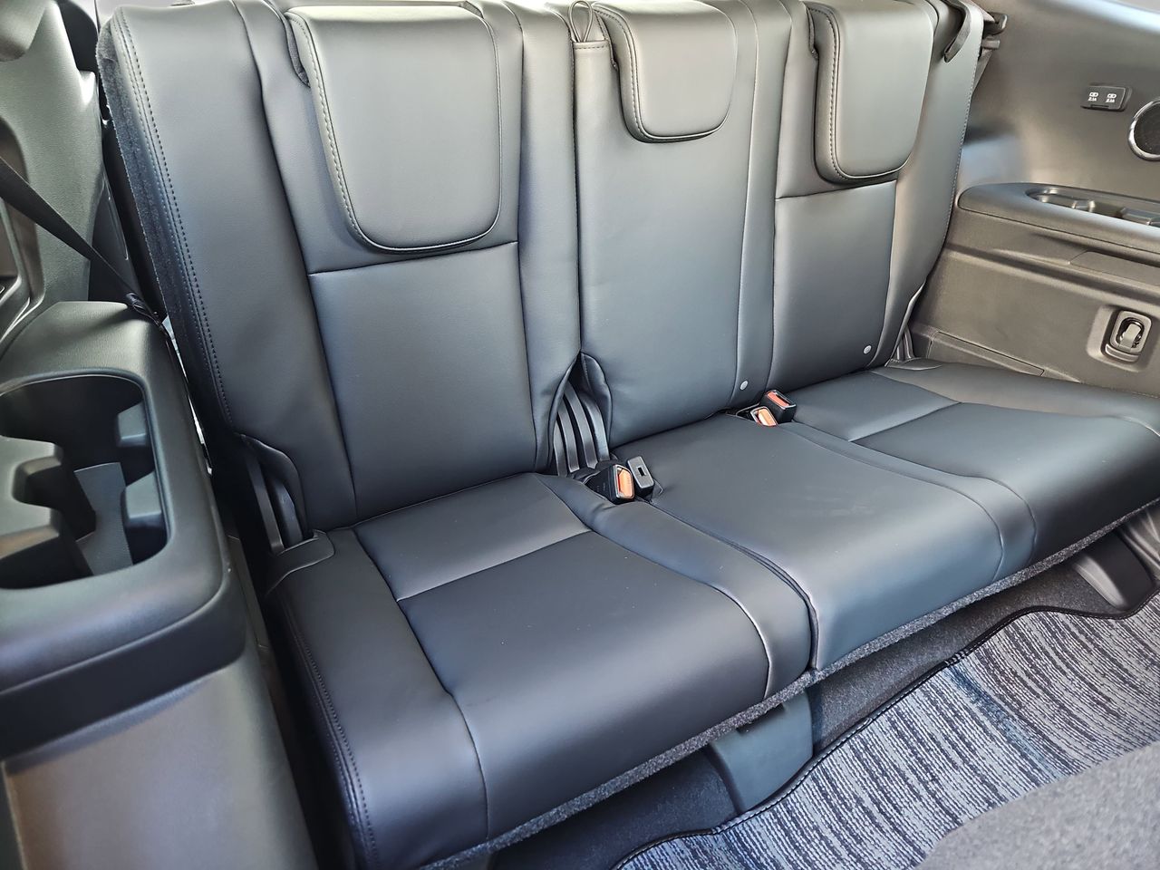 New 2026 Crystal White Pearl Subaru Onyx Edition Touring 7-Passenger image 12