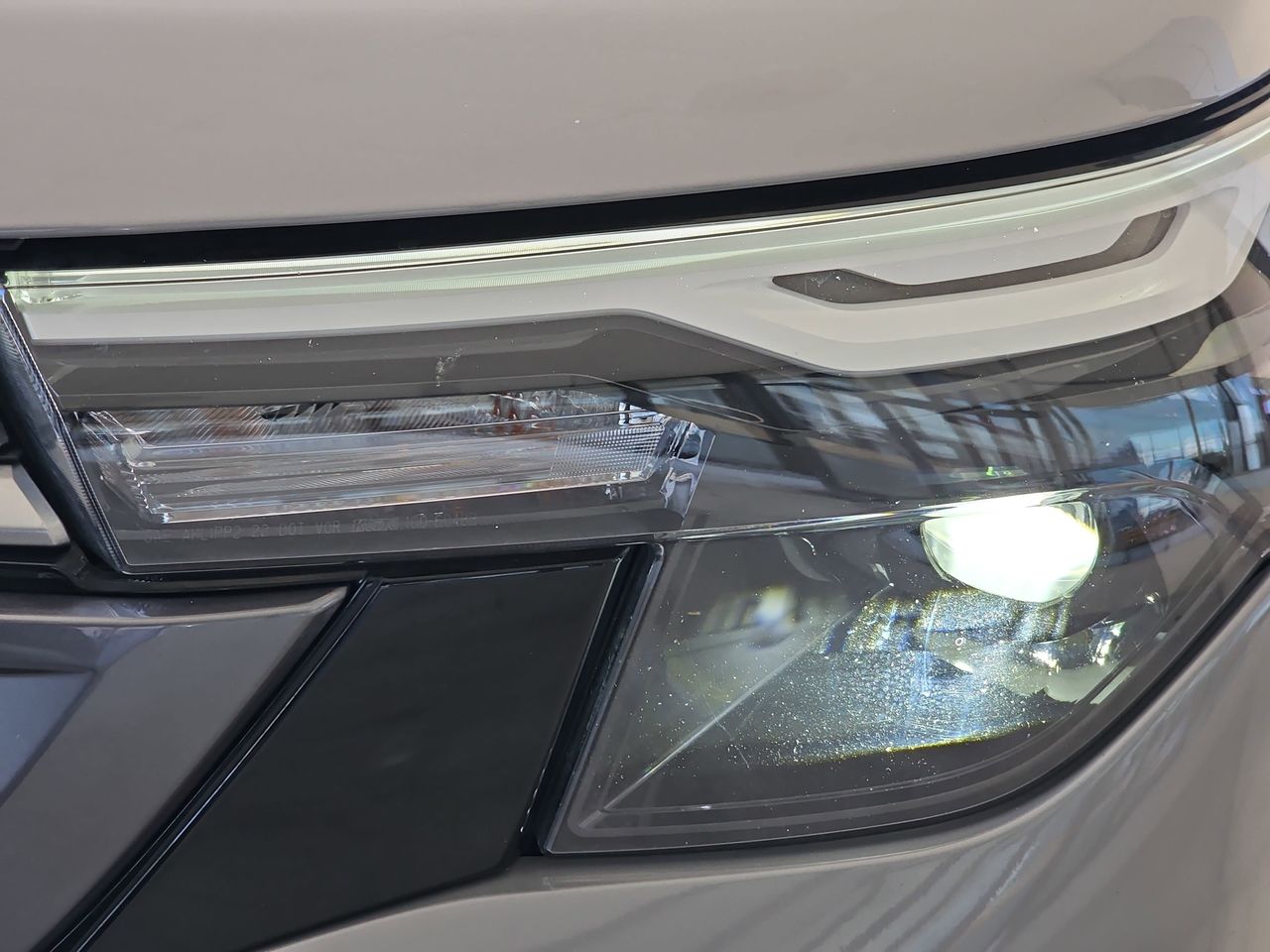 Used 2025 River Rock Pearl Subaru Premium image 36