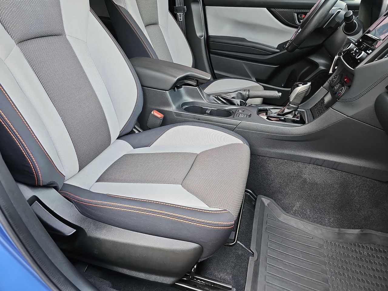 Used 2019 Quartz Blue Subaru 2.0i Premium image 13