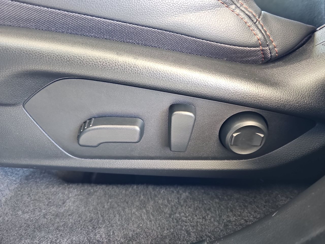 Certified Used 2025 Gray Metallic Subaru Touring image 37