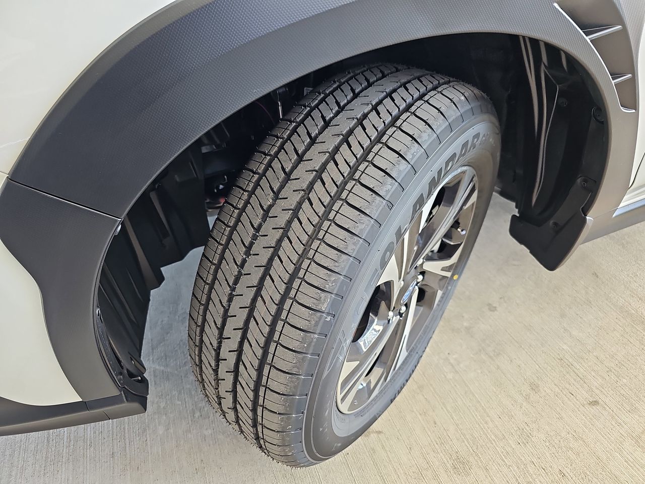 New 2026 Crystal White Pearl Subaru Premium image 33