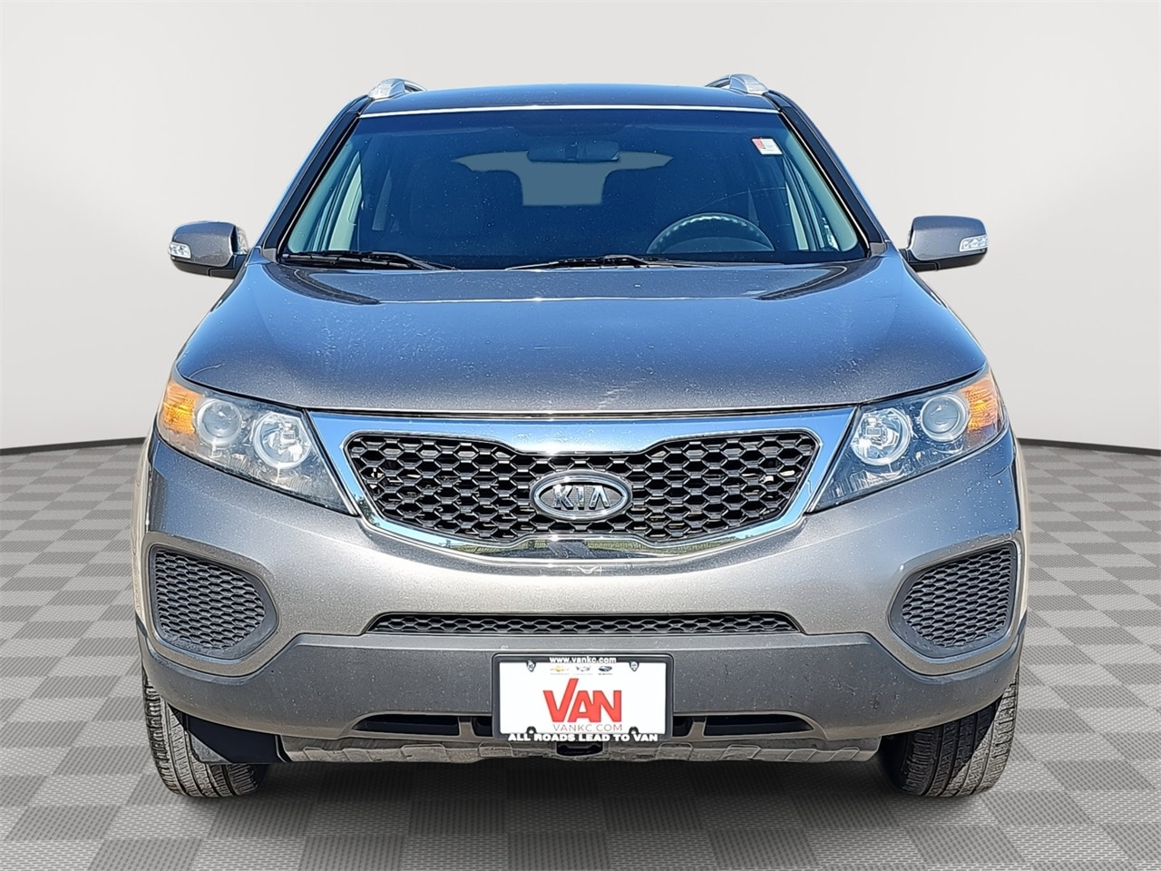 Used 2013 Kia Sorento LX with VIN 5XYKT4A28DG402792 for sale in Gladstone, MO
