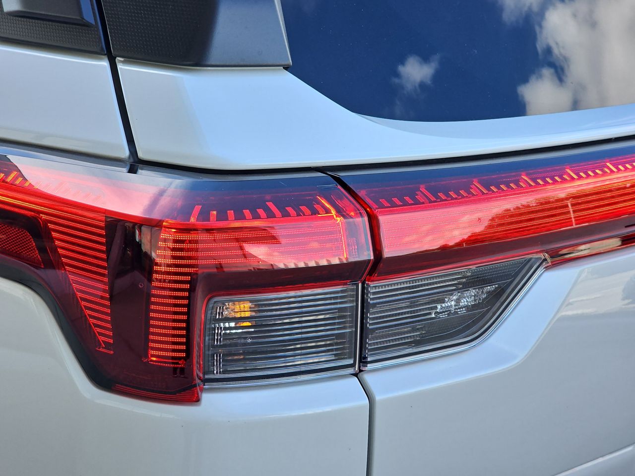 New 2026 Crystal White Pearl Subaru Touring image 36