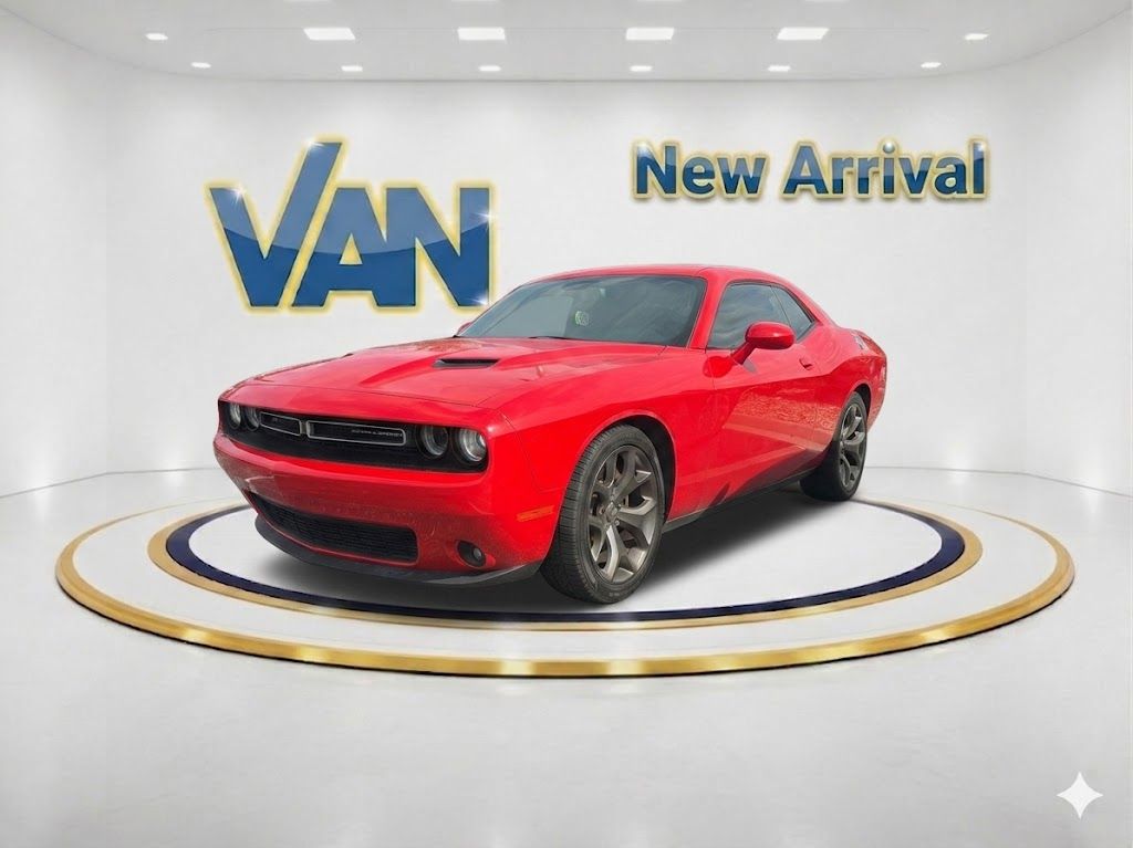 2015 Dodge Challenger R/T Plus's photo