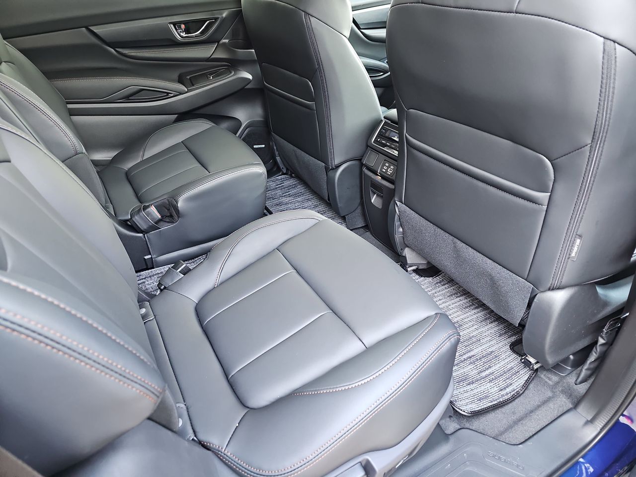 New 2026 Sapphire Blue Pearl Subaru Limited Bronze Edition 7-Passenger image 11