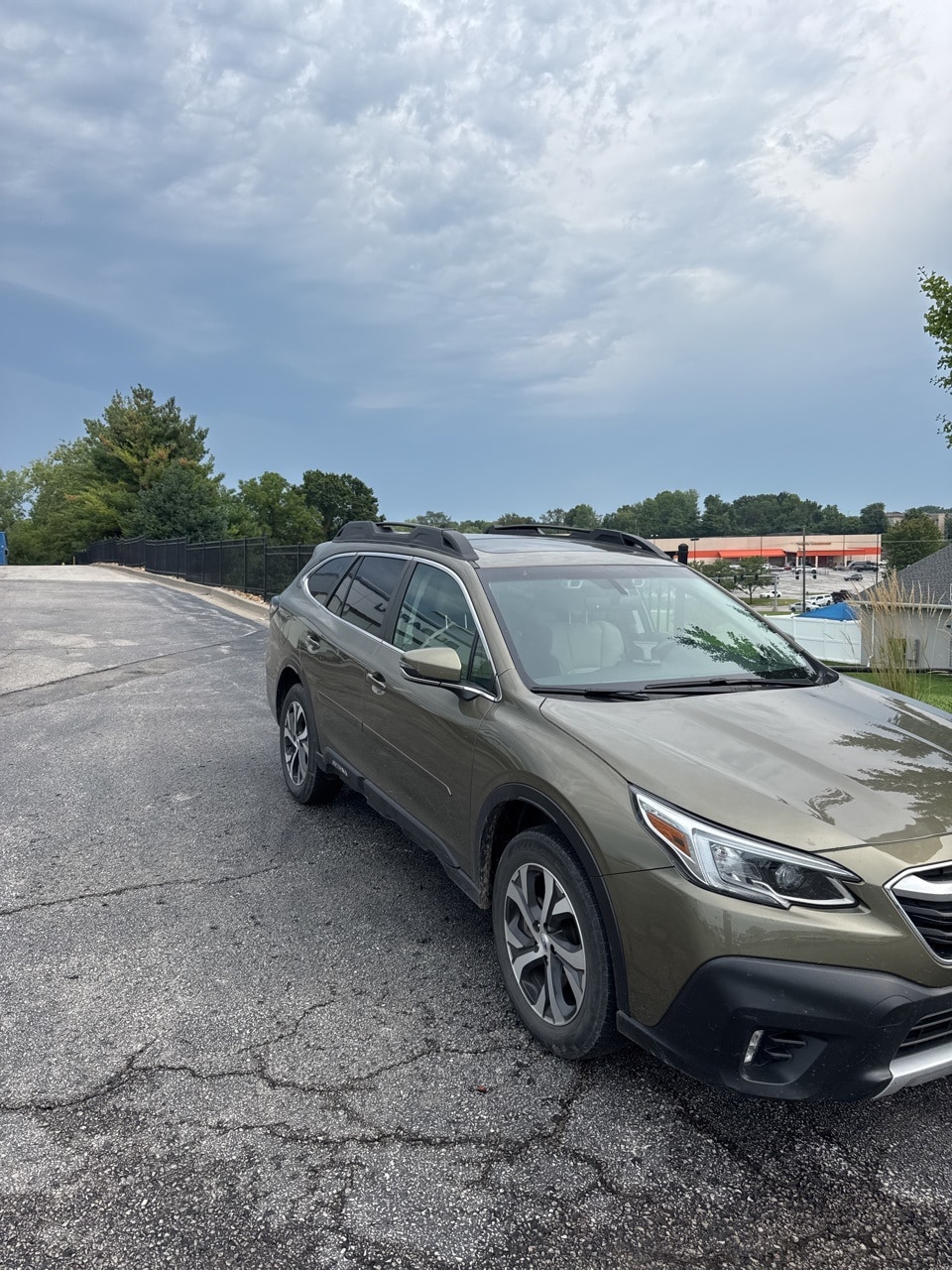 Used 2021 Subaru Outback Limited with VIN 4S4BTANCXM3197560 for sale in Kansas City