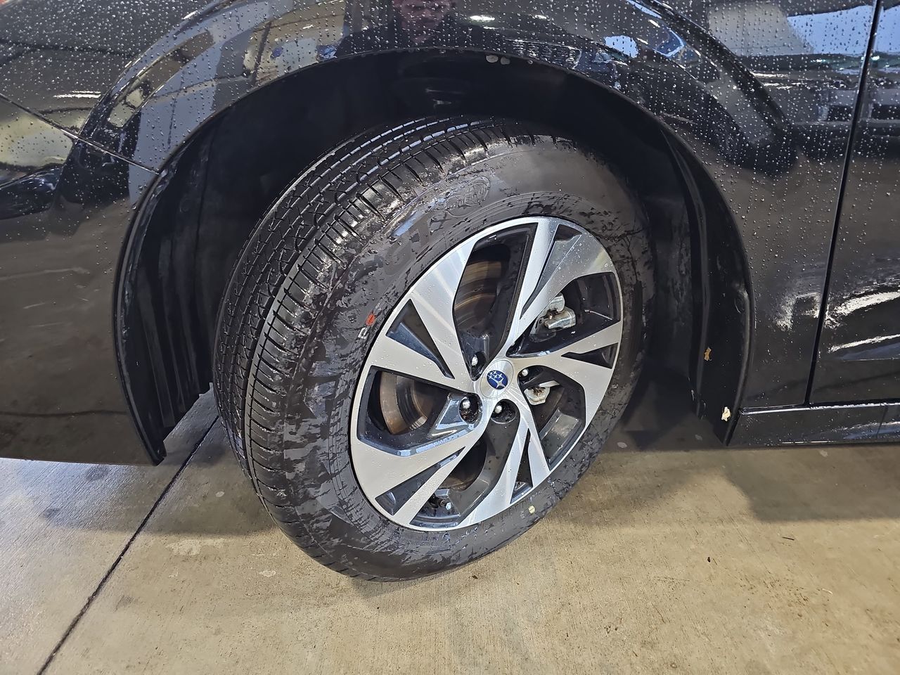 Certified Used 2025 Crystal Black Silica Subaru Premium image 37