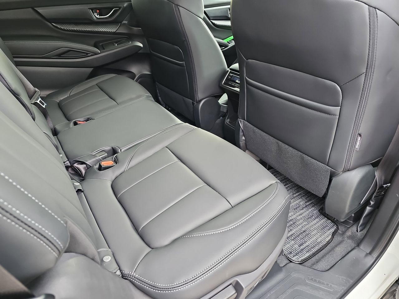 New 2026 Crystal White Pearl Subaru Premium 7-Passenger image 11