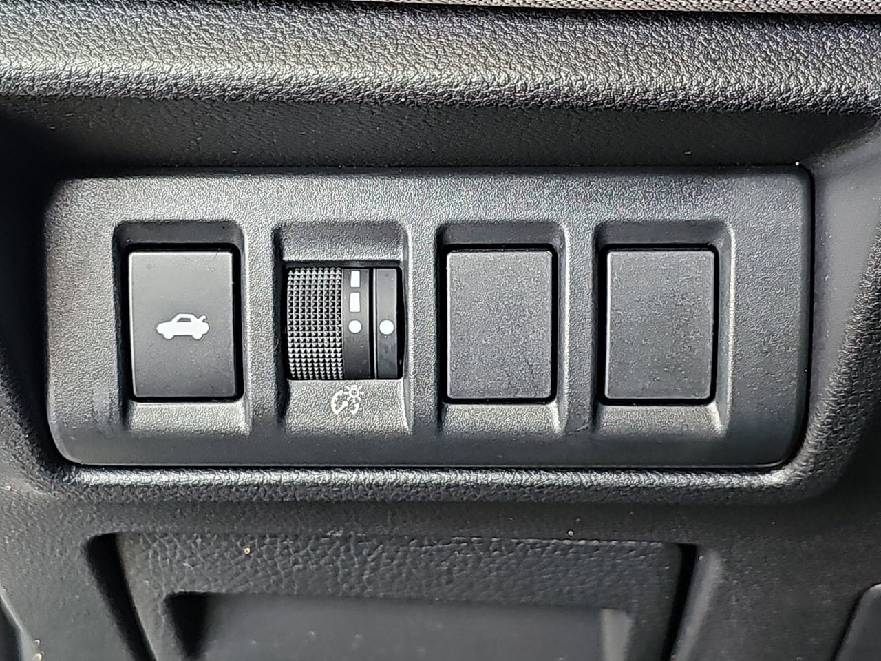 Certified Used 2025 Crystal White Pearl Subaru Premium image 29