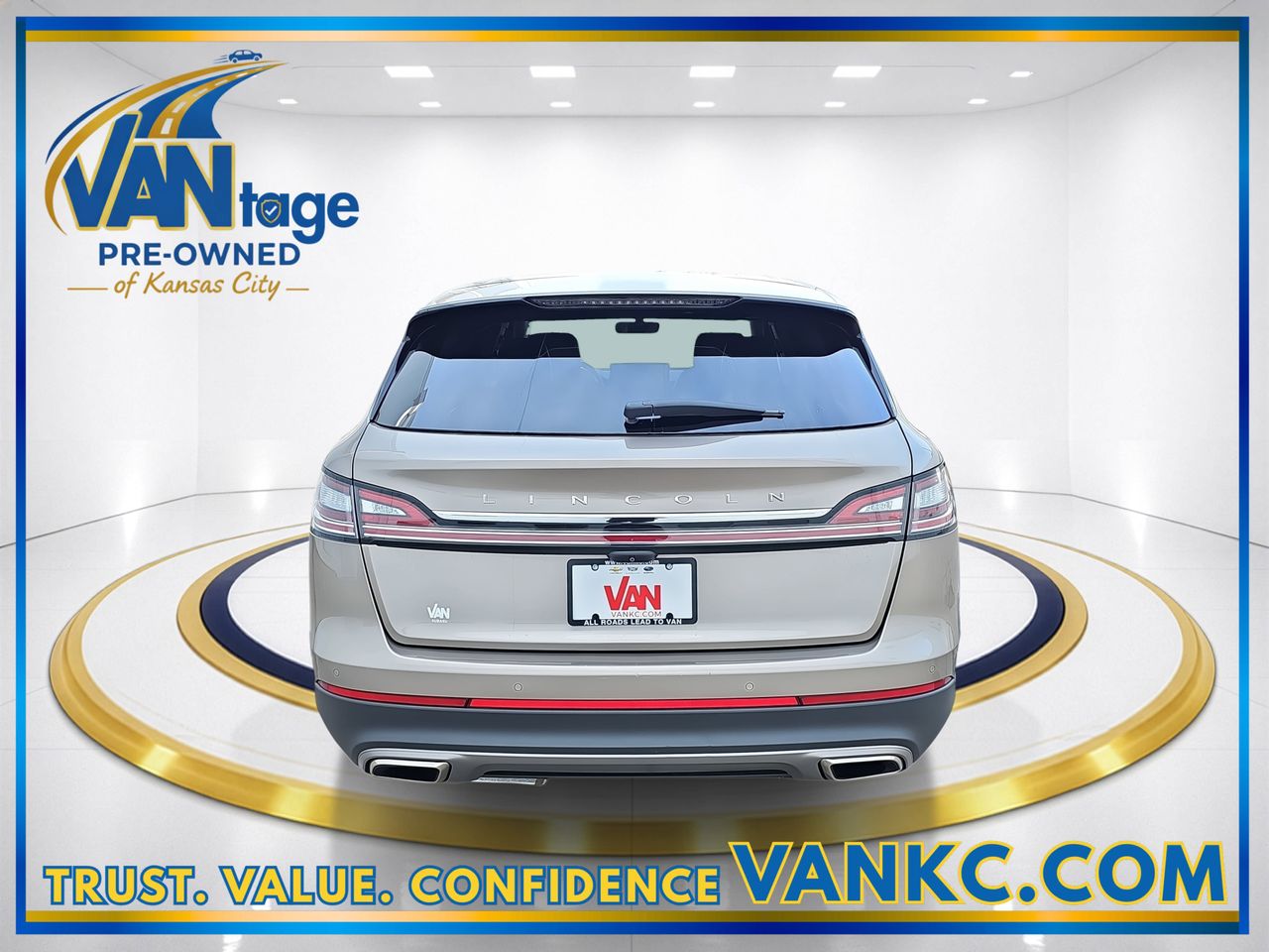 Used 2021 Mocha Lincoln Reserve image 7