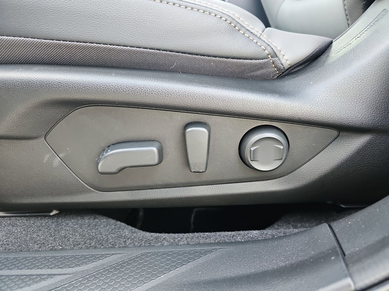 New 2026 Deep Emerald Green Pearl Subaru Limited image 31