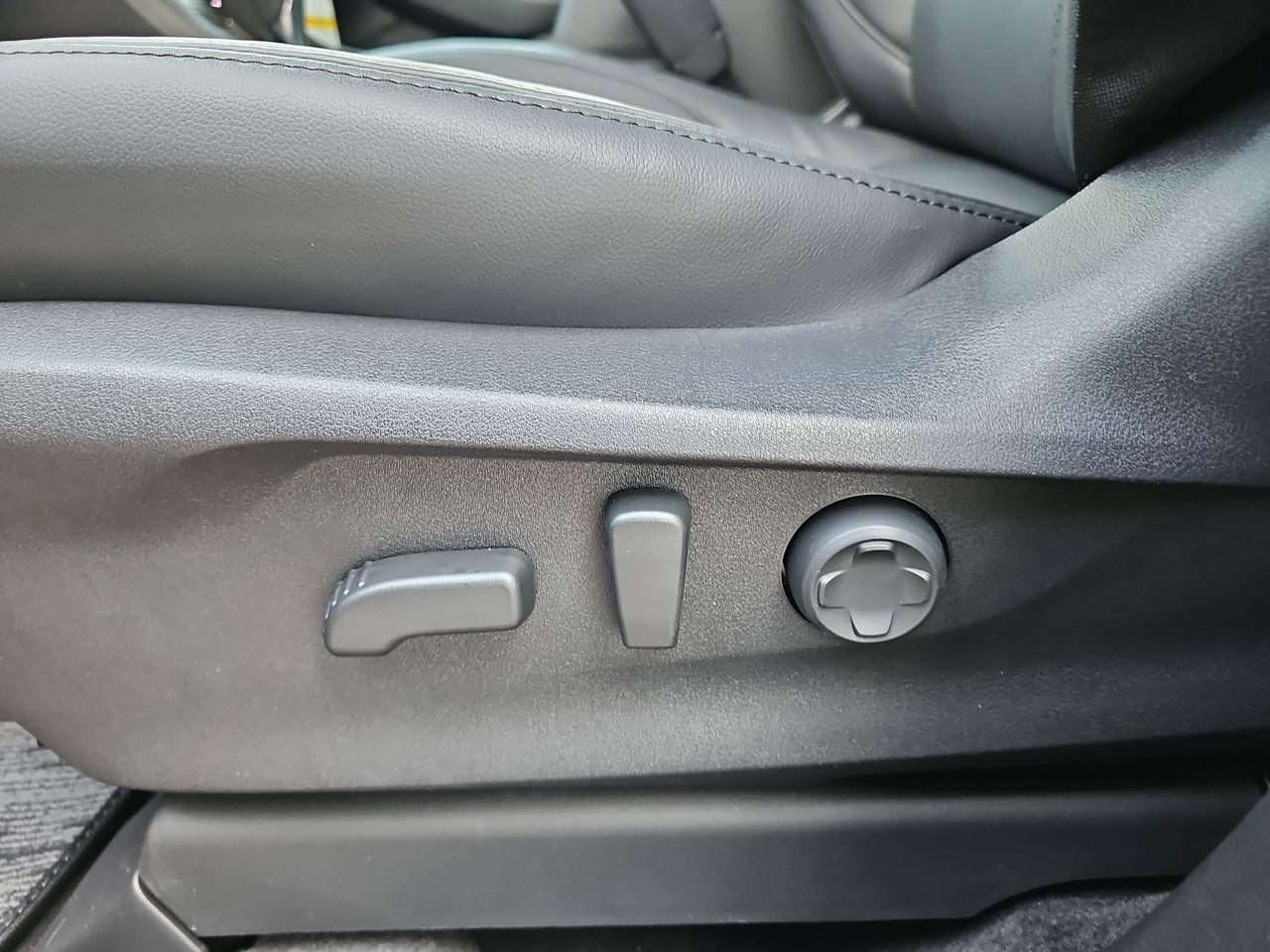 New 2026 Magnetite Gray Subaru Touring 7-Passenger image 32