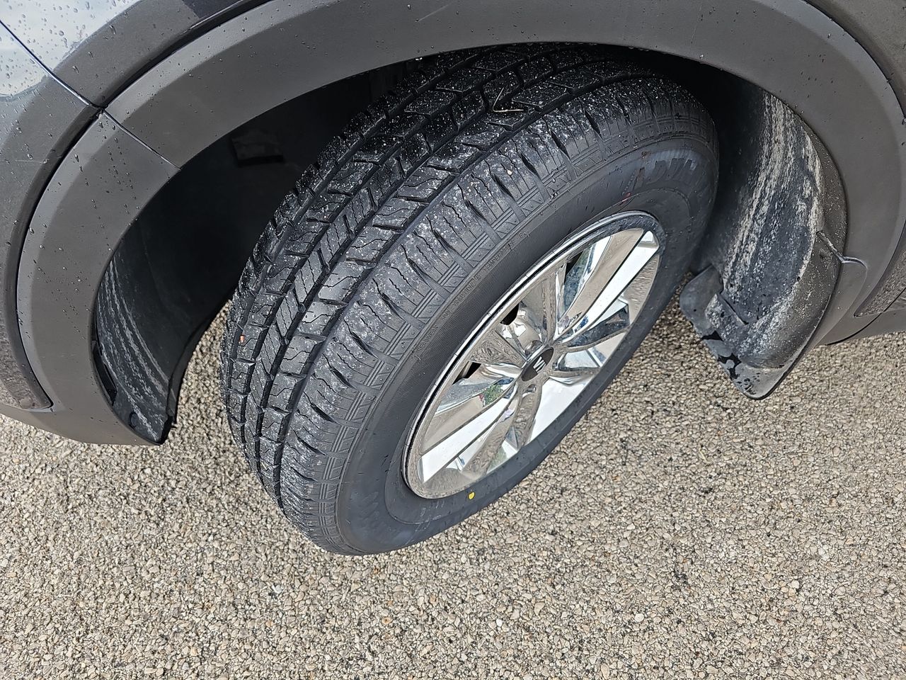 Used 2020 Gravity Gray Kia LX image 38